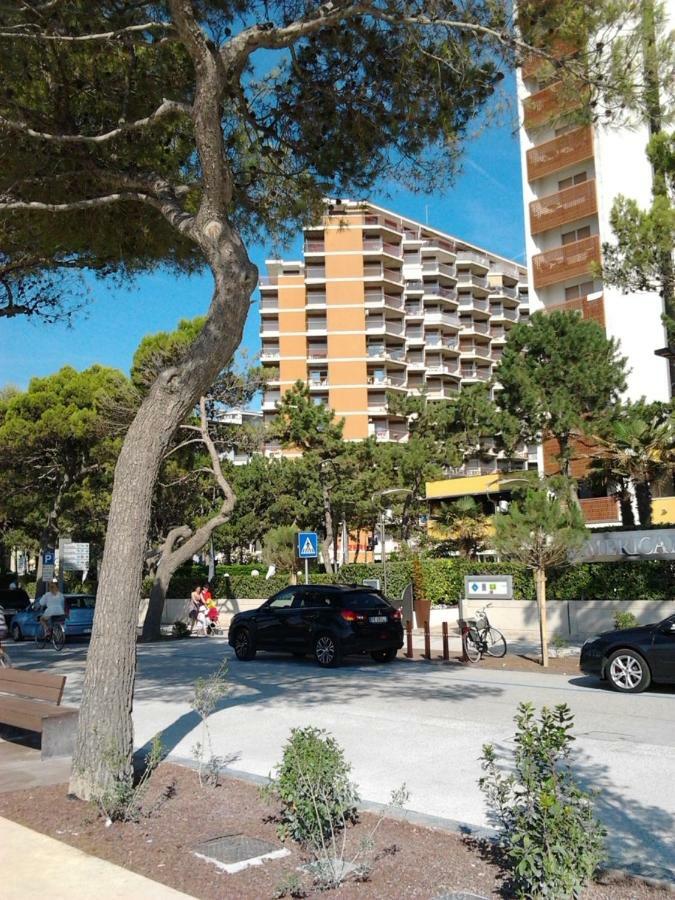 Cristallo Residence Lignano Sabbiadoro Exteriör bild