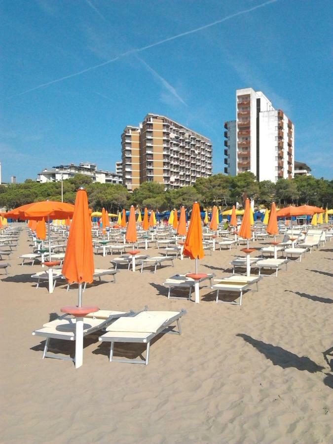 Cristallo Residence Lignano Sabbiadoro Exteriör bild