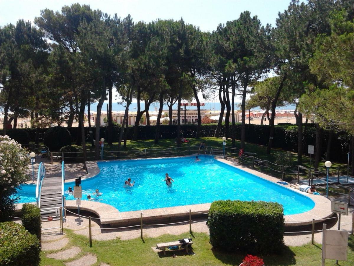 Cristallo Residence Lignano Sabbiadoro Exteriör bild